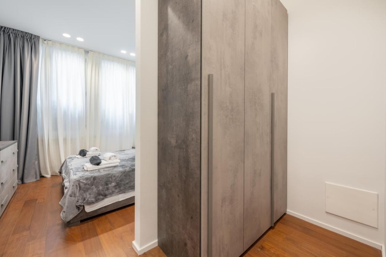 We Home - Broletto Boutique Milano Esterno foto